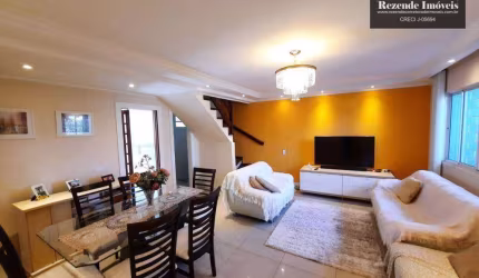 Sobrado com 3 dormitórios à venda, 153 m² por R$ 689.000,00 - Fazendinha - Curitiba/PR