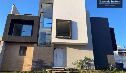 Sobrado com 4 quartos a venda no  Santa Cândida