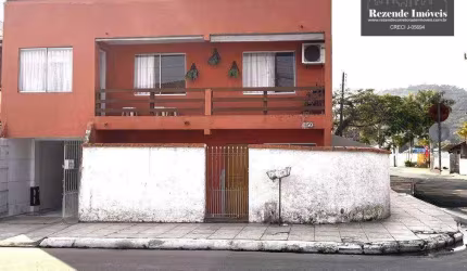 Casa com 3 dormitórios com mais 4 quitinetes à venda, - Jardim Iate Clube - Balneário Camboriú/SC