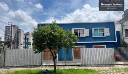 Sobrado comercial  de esquina localização privilegiada, Av. Visconde de Guarapuava x General Carneiro, a poucos metros do Mercado Municipal.