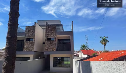 Excelente sobrado a venda no Xaxim