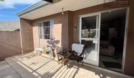 Casa com 2 dormitórios AVERBADA  no  Fazendinha - Curitiba/PR
