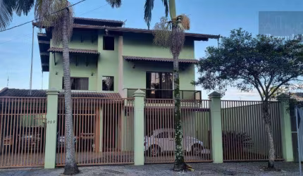 Excelente sobrado a venda em Pinhais