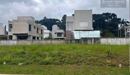 Terreno a venda em condominio fechado no Santa Candida