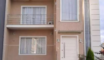 Casa em condomínio com 3 quartos -Mobiliada- Pinheirinho