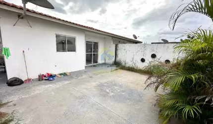 Casa Térrea, Cond. Rio Coxipó, 89m² com 03 quartos, Sendo 01 Suíte, 02 garagens, Valor 3.100,00