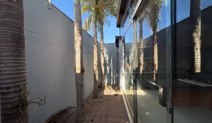 Linda Casa, 242m², Lazer e Conforto Completo, 3 quartos sendo 1 suíte com closet - Valor 6.500,00