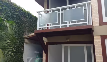 Casa em condomínio 03 quartos / Palmeiras-Cabo Frio RJ