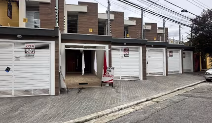 CASA FRONTAL COM 3 DORMS E 1 SUITE , VILA RÉ