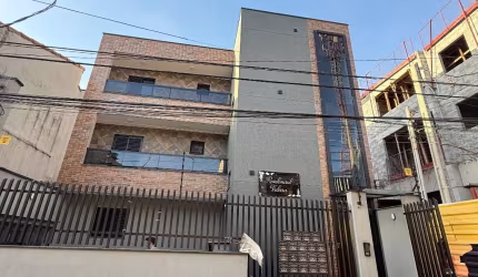 APARTAMENTO DE 2 DORMS Á 300 METROS DO METRÔ PATRIARCA