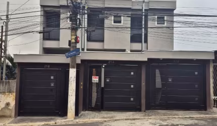CASA FRONTAL COM 3 DORMS 4 VAGAS 1 SUÍTE