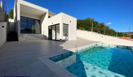 Casa com 3 dormitórios à venda, 367 m² por R$ 1.980.000 - Condomínio Vale das Águas - Bragança Paulista/SP