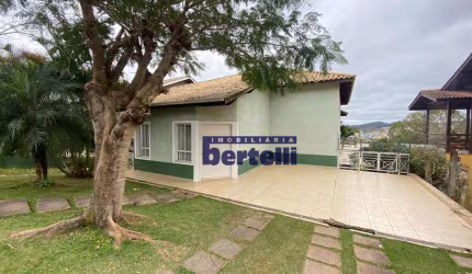 Casa com 3 dormitórios para alugar, 250 m² por R$ 6.770,00/mês - Condomínio Santa Helena II - Bragança Paulista/SP