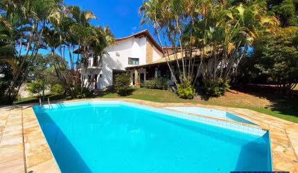 Casa com 4 dormitórios à venda, 450 m² por R$ 1.750.000,00 - Jardim América - Bragança Paulista/SP