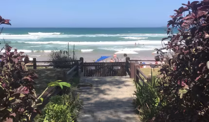 Vendo Casa Espetacular  pé na areia Geribá Búzios