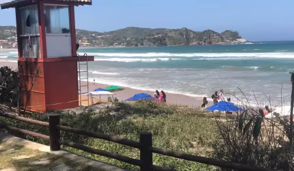 Vendo Casa Alto padrão pé na areia Praia de Geribá Búzios