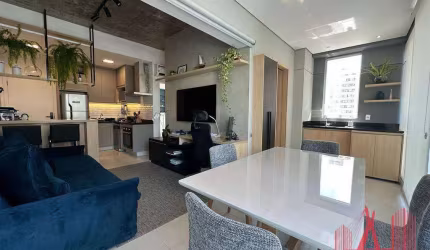 Lindo Apartamento à venda MOBILIADO com 1 dormitório, 1 vaga de garagem, com 45 m² - Moema