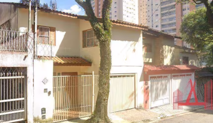 Casa Sobrado à Venda com 4 dormitórios, 2 vagas de garagem, com 248 m² - Vila Gumercindo