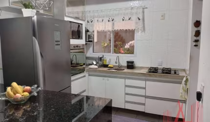 Sobrado em Condomínio à VENDA com 3 dormitórios, 2 vagas de garagem, com 100 m² - Jardim São Pedro (Mogi das Cruzes)
