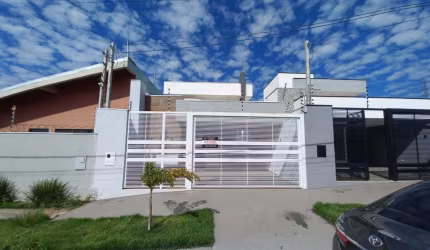 CASA RECÉM CONSTRUÍDA NO BAIRRO BOM JARDIM