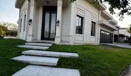 Casa Condominio Florais dos Lagos, para venda tem 375 metros quadrados com 4 quartos em Ribeirão do Lipa - Cuiabá - MT
