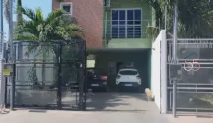 Casa Sobrado no Condominio Santa Cruz, por R$680.000,00