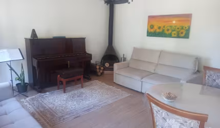 Casa de Condomínio à venda | 209 m² | 4 dormitórios (2 suítes) | 5 vagas em Morungaba/SP!