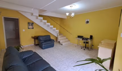 CASA  À VENDA | 137 m² | 3 DORMITÓRIOS (1 SUÍTE) | 2 VAGAS NA ÁGUA FRIA!