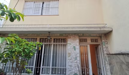 Sobrado à venda | 178 m2 | 2 dormitórios (1 suíte) | 3 vagas na Parada Inglesa!