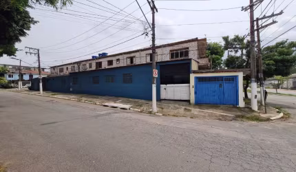 SOBRADO À VENDA | 5 DORMS. + SALÃO | 2 VAGAS NA VILA SABRINA!