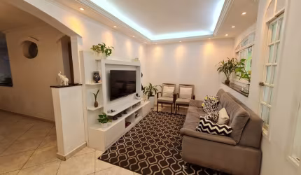 Sobrado à venda | 150 m² | 2 dormitórios (1 suíte) | 2 vagas na Vila Itapegica!