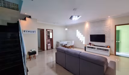 Casa à venda | 140m2 | 3 dormitórios ( 3 Suítes ) | 2 vagas  Vila augusta!
