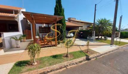 CASA TERREA COM TRÊS QUARTOS A VENDA NO BAIRRO PARQUE BRASIL 500- COND. OKINAWA - PAULÍNIA SP