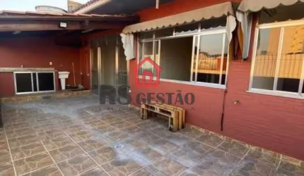 Cobertura Encantadora na Tijuca: Conforto e Praticidade!