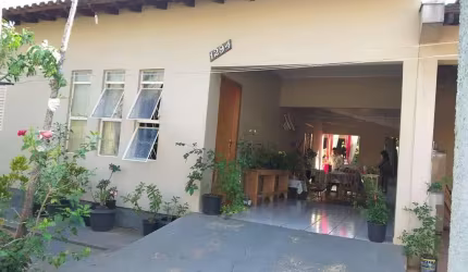 Casa para Venda em Umuarama, Zona VII, 3 dormitórios, 1 banheiro