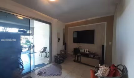 Sobrado para Venda em Uberlândia, Planalto, 4 dormitórios, 2 suítes, 3 banheiros, 2 vagas