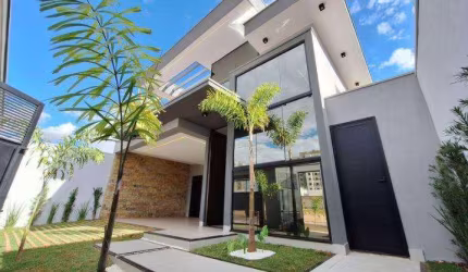 Casa para Venda em Uberlândia, Praça Alto Umuarama, 3 dormitórios, 1 suíte, 3 banheiros, 3 vagas