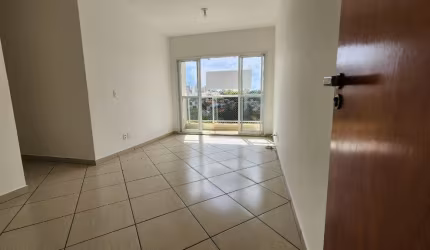 Lindo apartamento com sacada e vista livre, andar alto