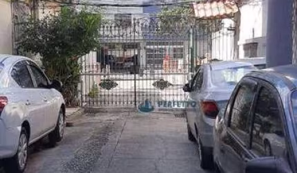 Aluga - Maracanâ - Apartamento térreo de 2 quartos em Casa de Vila - 1.700,00