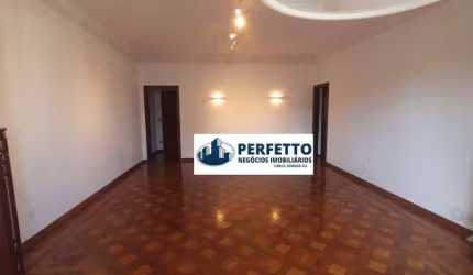 Vende - Tijuca - Apartamento Diferenciado e Reformado - 3 quartos com 2 vagas de garagem