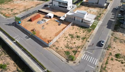 Lote de esquina no Condomínio Sunset Boulevard - 411m2 - Pitimbu