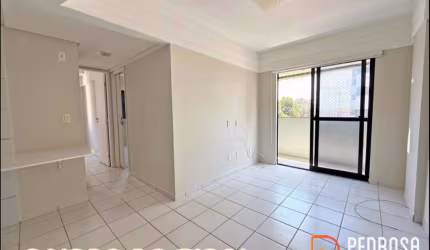 Apto com 54 m2 - 2 quartos (1 suíte) - Resid. Caboata Tirol - 1 vaga - Andar alto e sombra - Financiável
