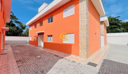 Casa em Villagio – 2 Dormitórios a 400 Metros da Praia de Boracéia