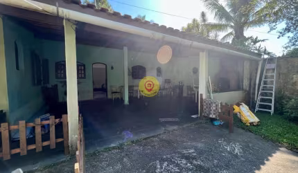 Casa a 130 Metros da Praia – Conforto e Praticidade em Rua Pavimentada