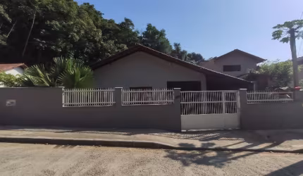 Casa à Venda no bairro Vieira em Jaraguá do Sul