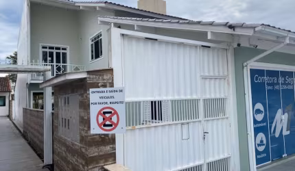 Sala comercial para alugar na Rua Prefeito Leopoldo Freiberger, 285, Centro, Biguaçu por R$ 8.500