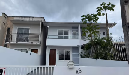 Casa com 2 quartos à venda na Rua Miguel Batista da Silva, 44, Bela Vista, Palhoça por R$ 340.000