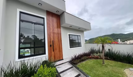 Casa com 4 quartos à venda na Servidão Albertina Clausen, sn, Forquilhas, São José por R$ 950.000