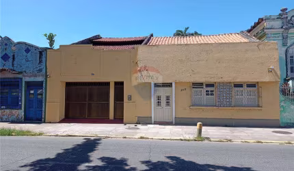 VENDA  - CASA OLINDA SÍTIO HISTÓRICO - 05 QUARTOS  - EM FRENTE AO FORTIM BEIRA MAR  - BAIRRO DO CARMO