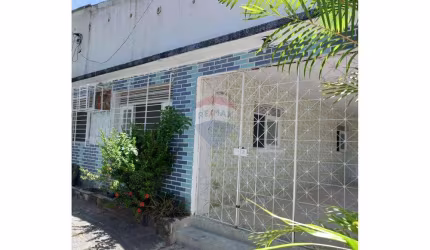Casa na Encruzilhada com 363m2 , de esquina